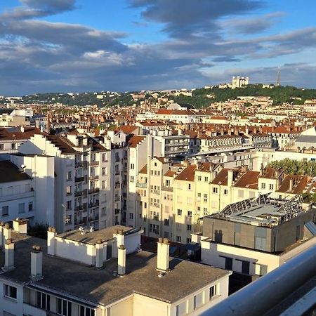 شقة Plein Sud Terrasse Climatisation Garage Netflix ليون المظهر الخارجي الصورة