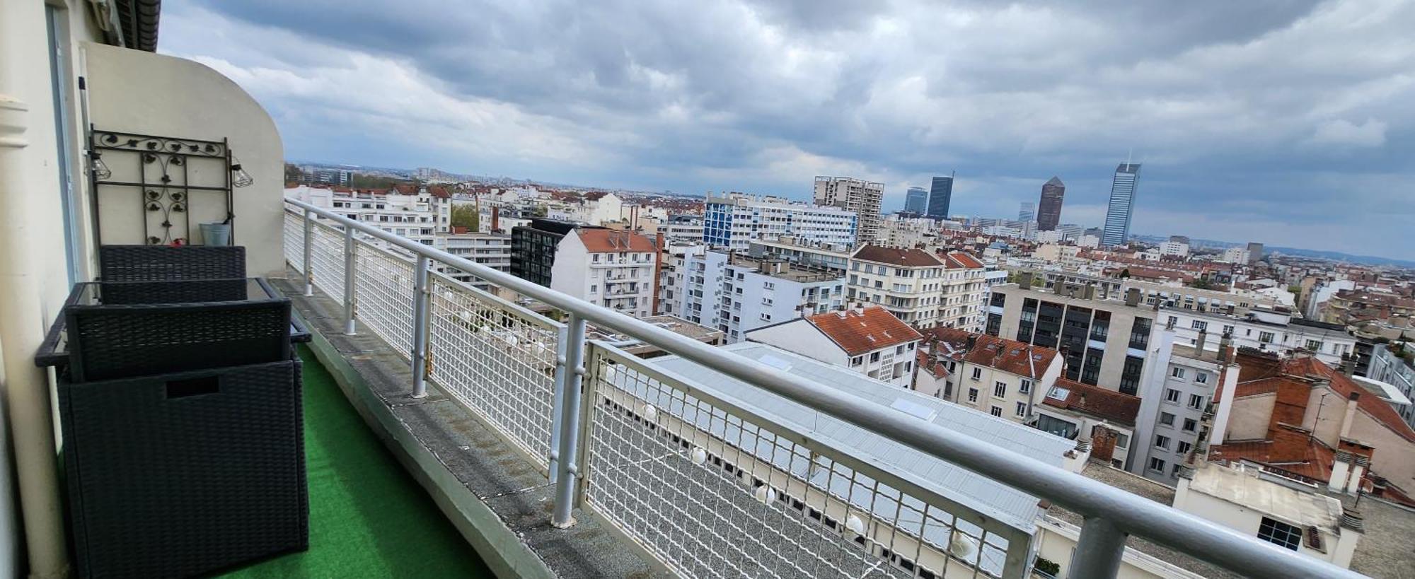 شقة Plein Sud Terrasse Climatisation Garage Netflix ليون الغرفة الصورة